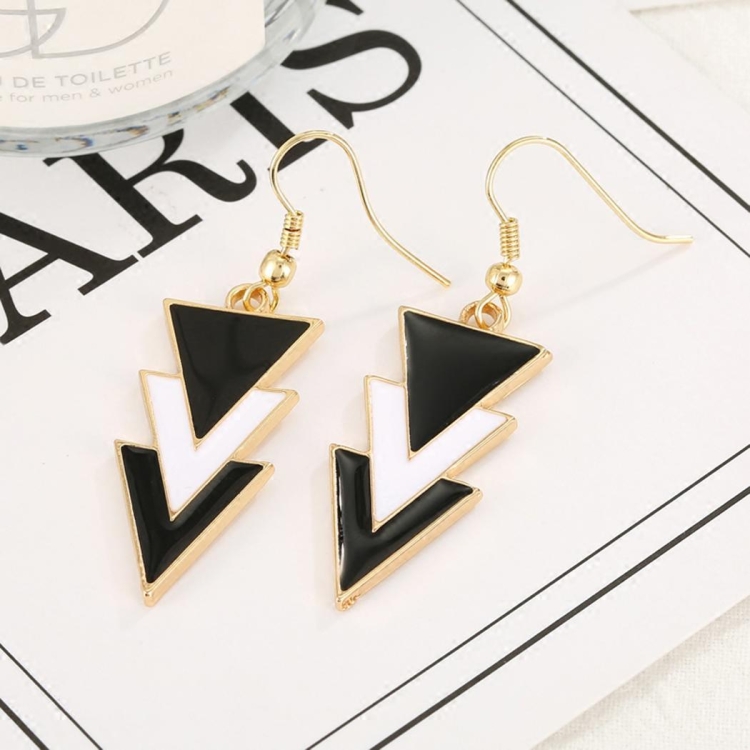 

Simple Black and White Triangle Women Earring