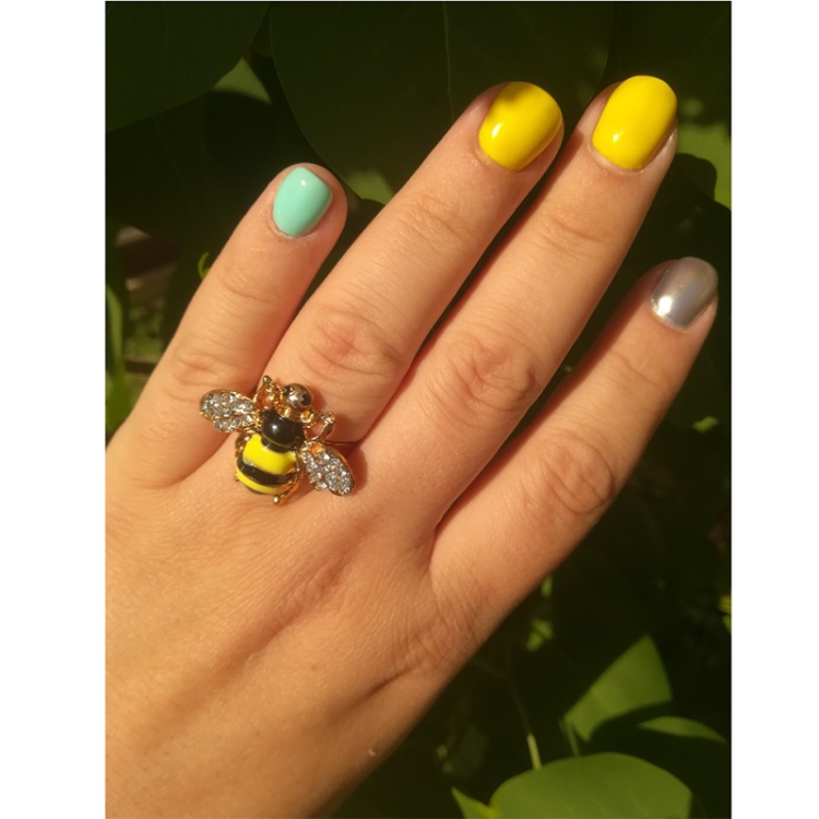 

Women Vintage Cute Bee Adjustable Ring
