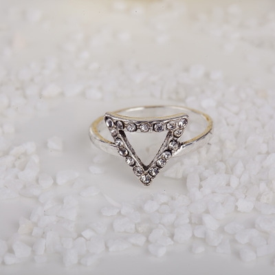 

4 PCS Fashion Elegant Triangle Letter Star Moon with Diamond Rings for Women Wedding Jewelry(Triangle)
