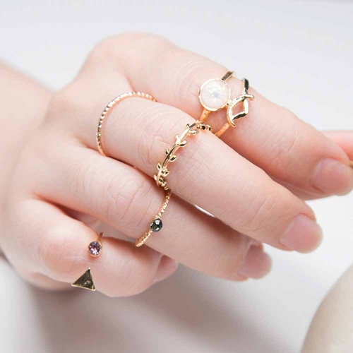 

5 PCS/Set Simple Pink Geometric Triangular Diamond Ring Set