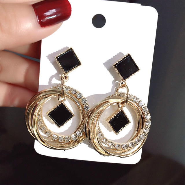 

Fashion Geometric Hollow Multi-ring with Diamond Earring for Women(Diamond)