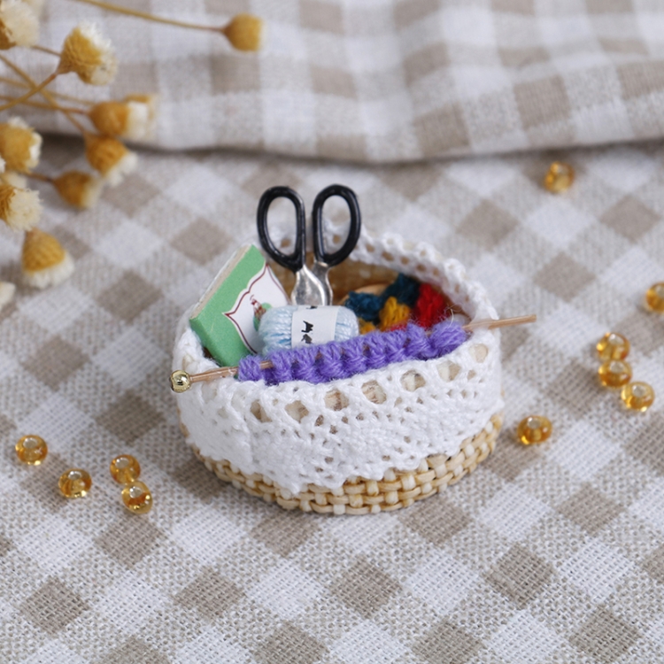 

1:12 Doll House Mini Wool Knitting Tool