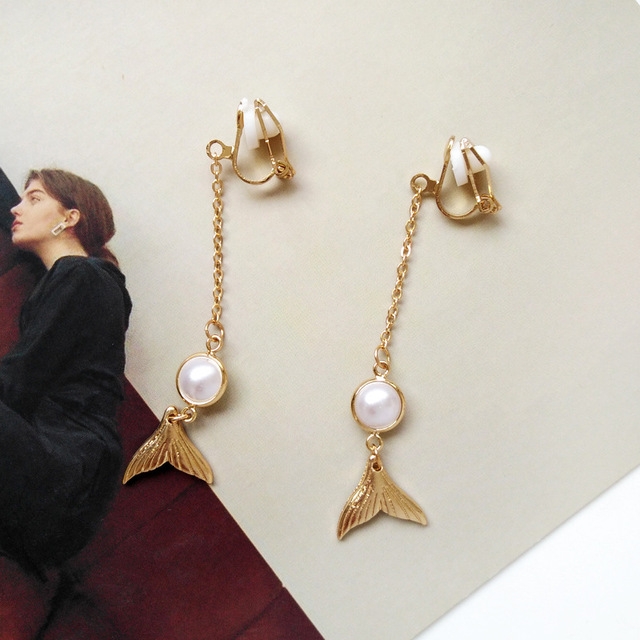 

Simple Metal Mermaid Tail Pearl Earrings for Women(Clip Earings)