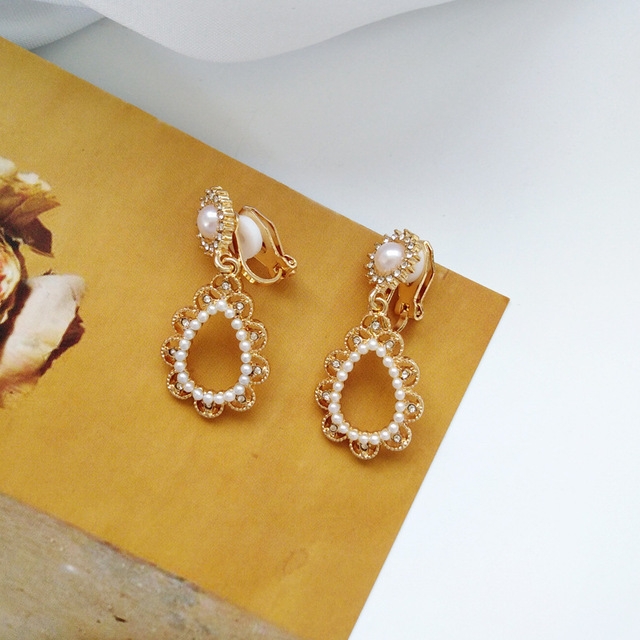 

Creative Vintage Geometric Imitation Pearl Rhinestone Water Drop Earrings for Women(Clip Earring)
