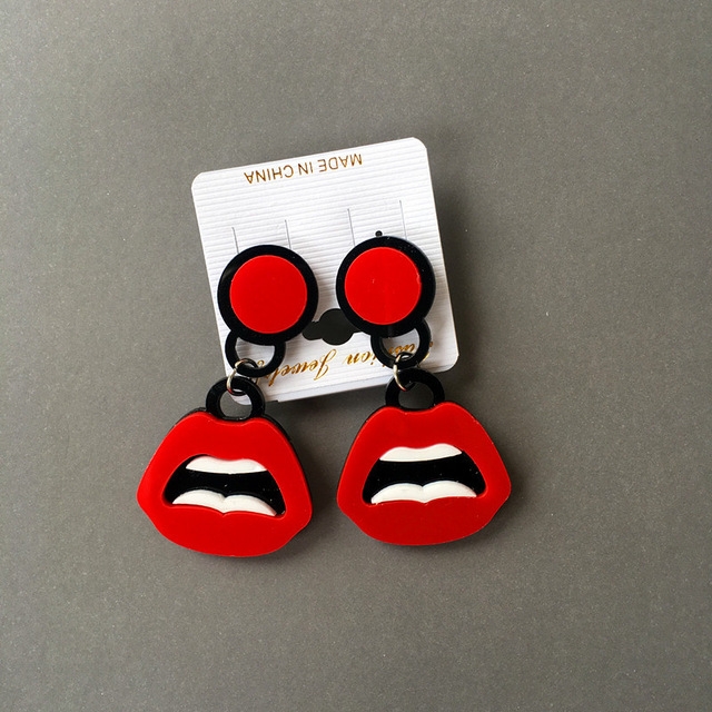 

2 Pairs Acrylic Personality Simple Mini Earrings For Girls(Red lips)