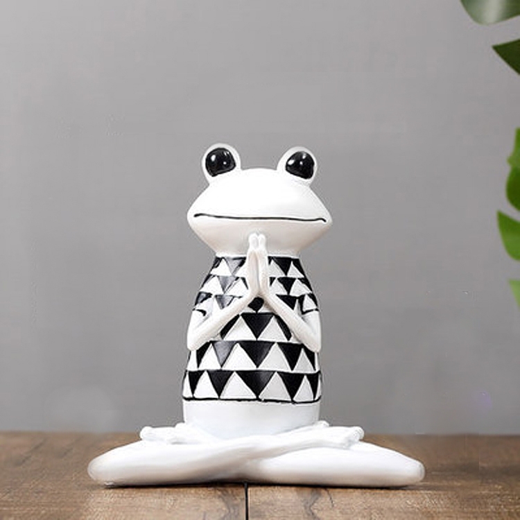 

Creative Animal Decoration Yoga Frog Small Ornaments(Triangle)