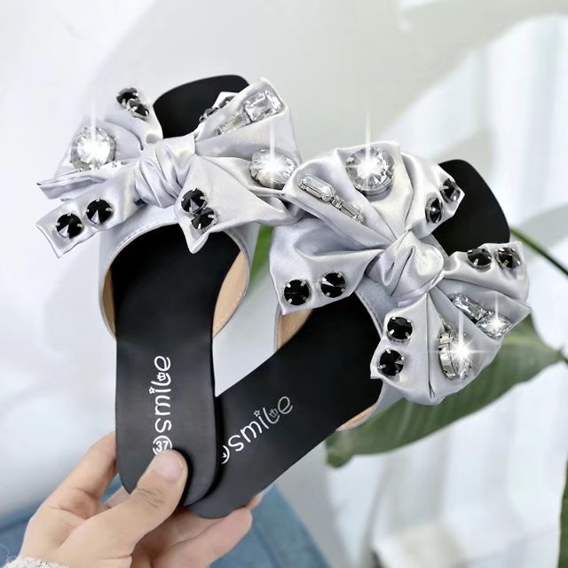

Rivet Casual Flats Bottom Women Slippers, Shoe Size:40(Gray)