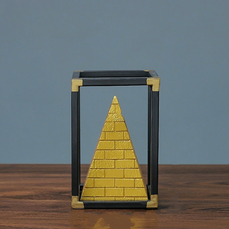 

Resin Crafts Pyramid Model Ornaments Home Porch Study Desk Furnishings, Size: Small