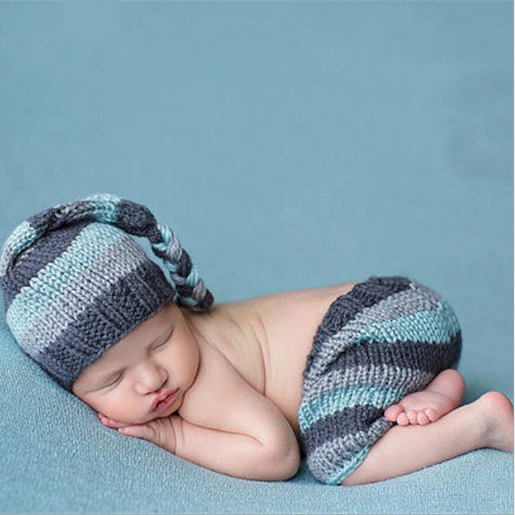 

Children Photography Clothing Hand-knitted Horizontal Striped Wool Long Tail Cap with Braid + Horizontal Stripe Medium Trouser Set