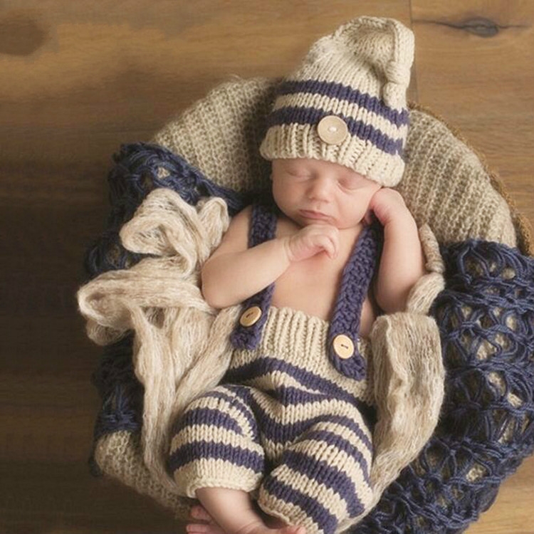 

Children Photography Clothing Hand-knitted Horizontal Striped Wool Cap + Horizontal Stripe Bib Pants Set