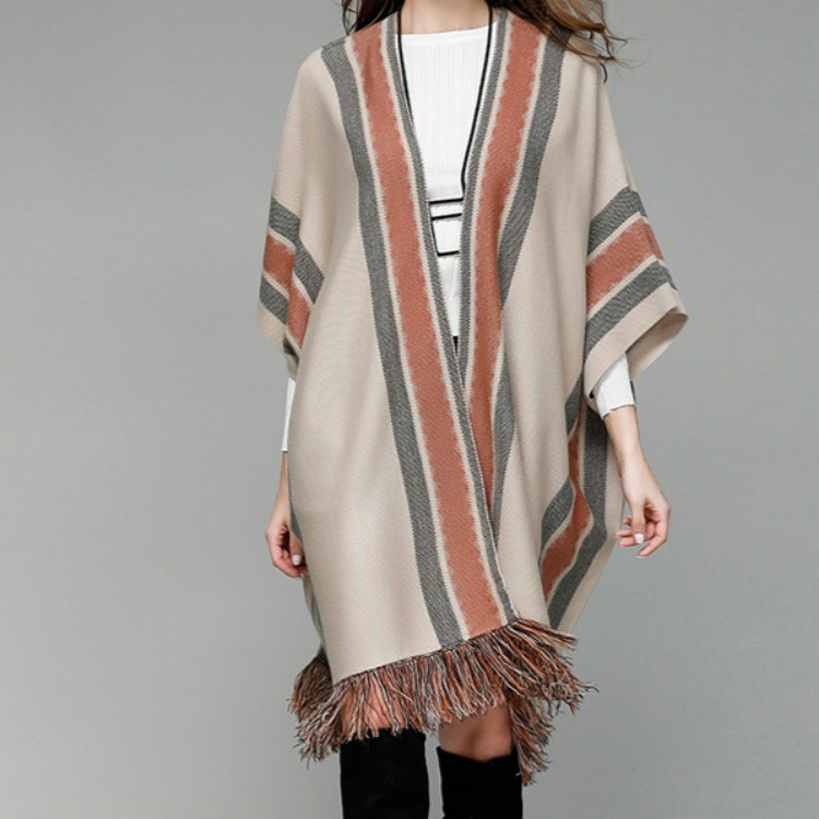 

Autumn and Winter Bat Sleeve Tassel Shawl Sweater, Size: One Size(As Show)