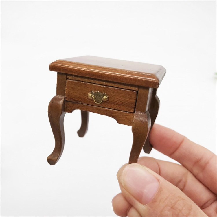 

1:12 Mini Doll House Decoration Coffee Table Bedside Table(Walnut Color)