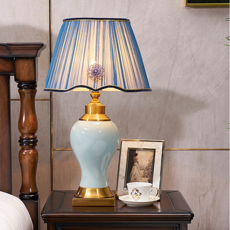 

Ceramic Table Lamp Handmade Ceramic Retro European Living Room Bedroom Bedside Table Lamp, Size:S(Q215)