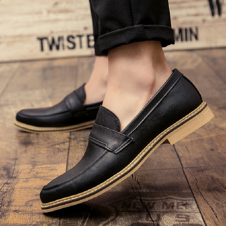 

British Style Pointed Shoes Versatile Casual Shoes Slip-on Men Shoes, Size:42(Black)