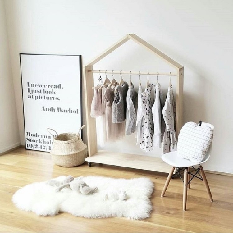 

Portable Children Solid Wood Coat Rack Clothing Store Window Display Stand, Size:140x120x30cm(Log Pine)