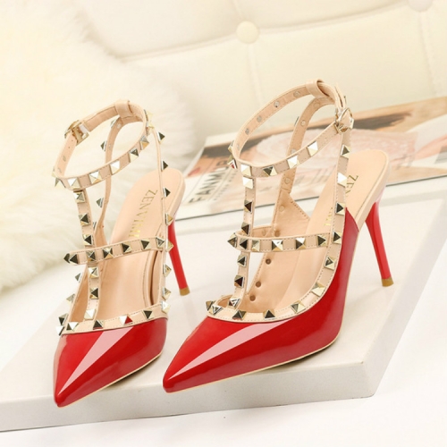 

Pointed Stiletto Rivets Shallow Mouth High Heels, Shoes Size:37(Red)