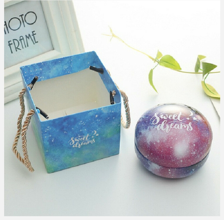 

Romantic Valentine Day Candy Box Flat Round Candy Box Jewelry Gift Bird Box Tote Home Garden Festive Party Supplies, Color:Blue Sky+ tote bag