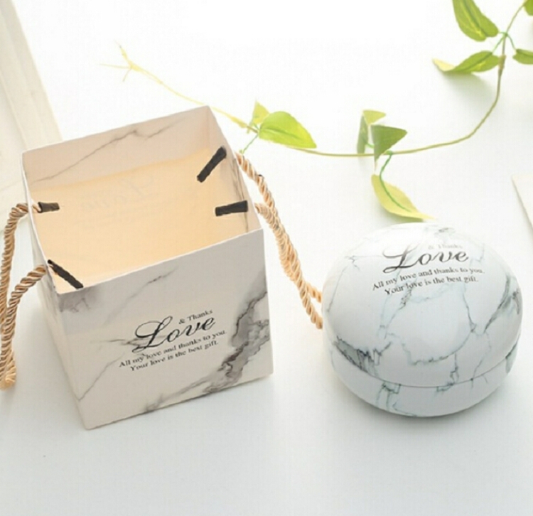 

Romantic Valentine Day Candy Box Flat Round Candy Box Jewelry Gift Bird Box Tote Home Garden Festive Party Supplies, Color:White(marble)+ tote bag