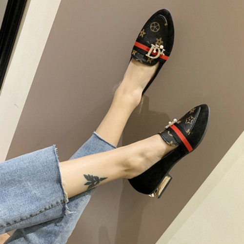 

Fashion Crystal Pointed Toe Non-slip Casual Flat Shoes, Size:35(Black)