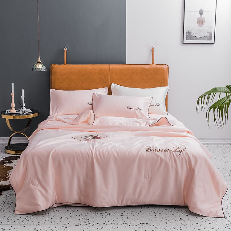 

Summer Healthy Sleep Ice Silk Air Conditioner Quilt Four-piece Set Machine Washable, Style:Section A Sheet, Bed Size:1.5 Meters(Shallow Jade)