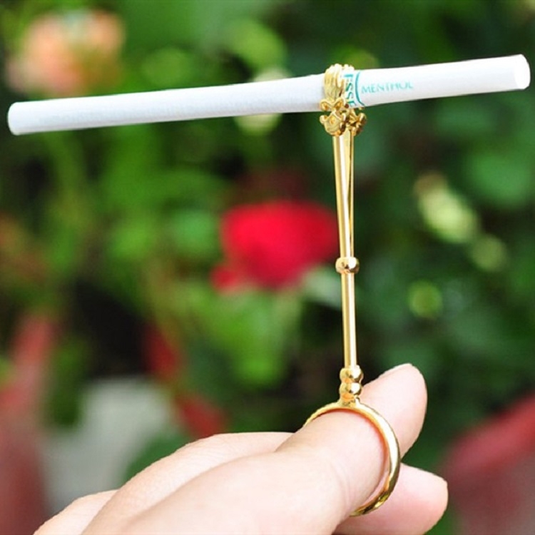 

Hand Ring Cigarette Holder Cigarette Holder Creative Personality Gift, Size:M(Gold)