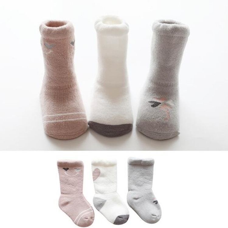 

3 Pairs Newborn Boys and Girls Baby Tube Cotton Thickening Terry Socks, Size:XS(Heart)
