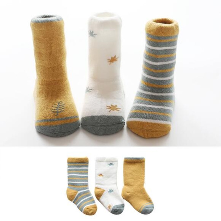 

3 Pairs Newborn Boys and Girls Baby Tube Cotton Thickening Terry Socks, Size:L(Maple leaf)