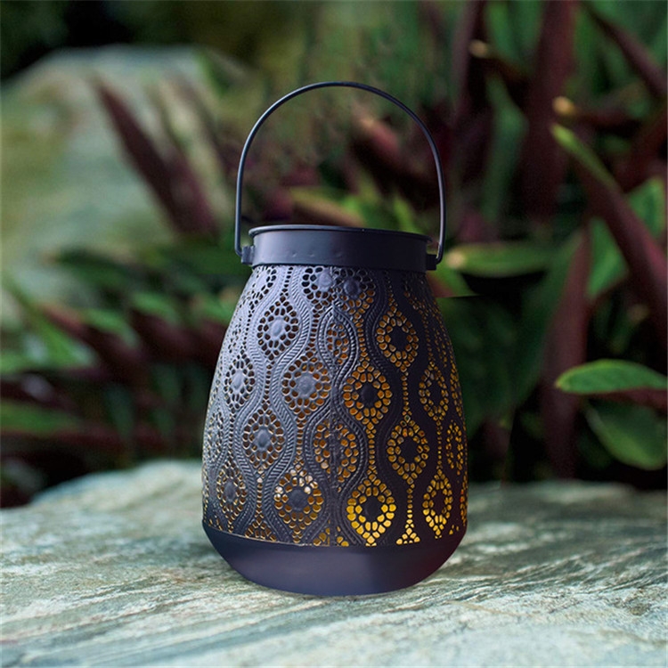 

Solar Vintage Wrought Iron Hanging Lamp Outdoor Waterproof Garden Villa Decoration Pendant Lamp