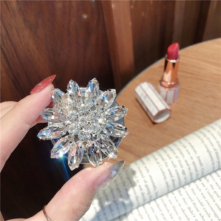 

2 PCS Lazy Man Live Shooting Mobile Phone Rotating Ring Buckle Holder, Style:Flower Long Diamond