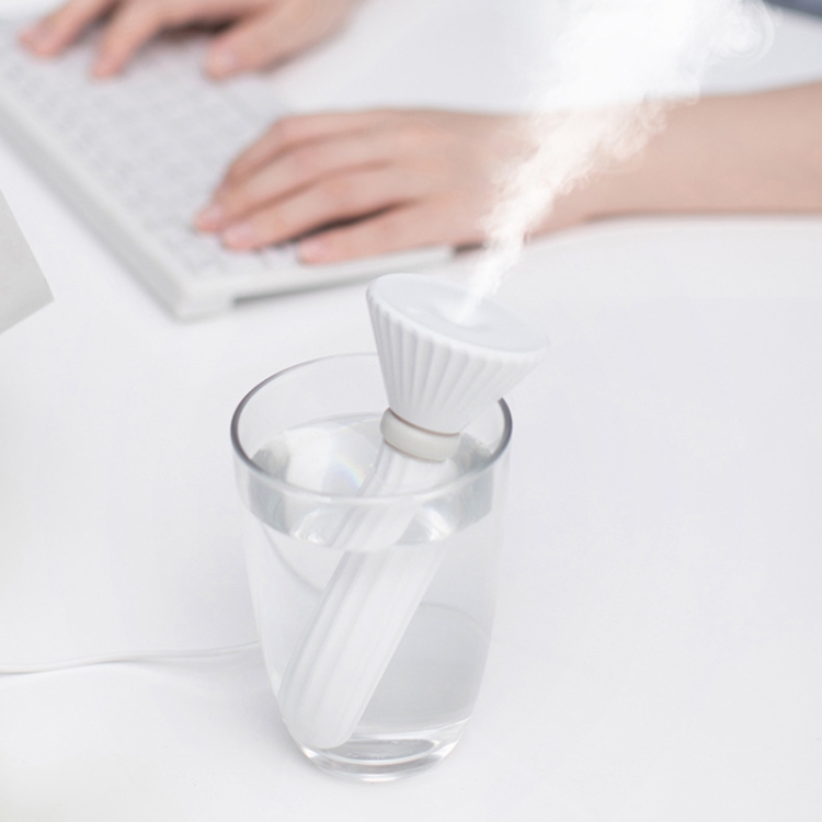 

Mini USB Air Humidifier Desktop Mineral Water Bottle Aromatherapy Moisturizing Spray(Lvory White)