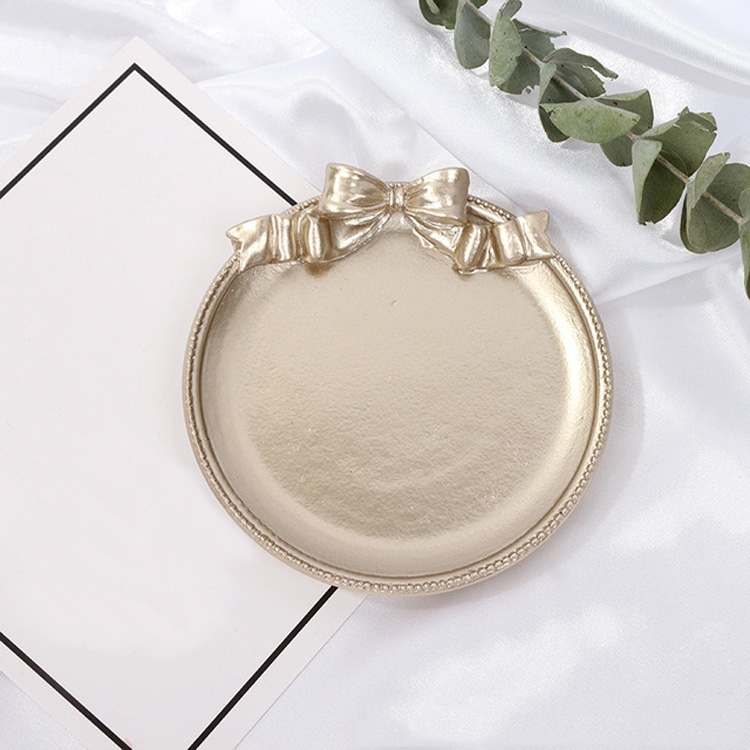 

Vintage Resin Made Old Jewelry Earrings Tray Decorative Ornaments Photo Props, Style:Round(Champagne Gold)