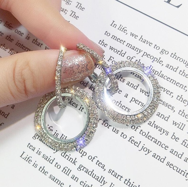 

Rhinestone Crystal Earrings Round Earrings for Woman(Silver)