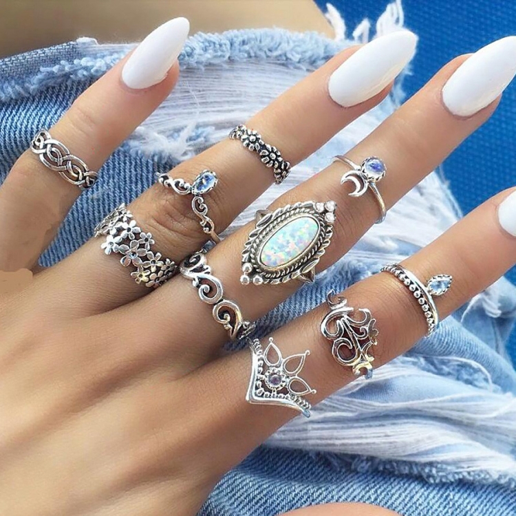 

13 PCS Vintage Knuckle Rings for Women Boho Geometric Flower Crystal Ring Set