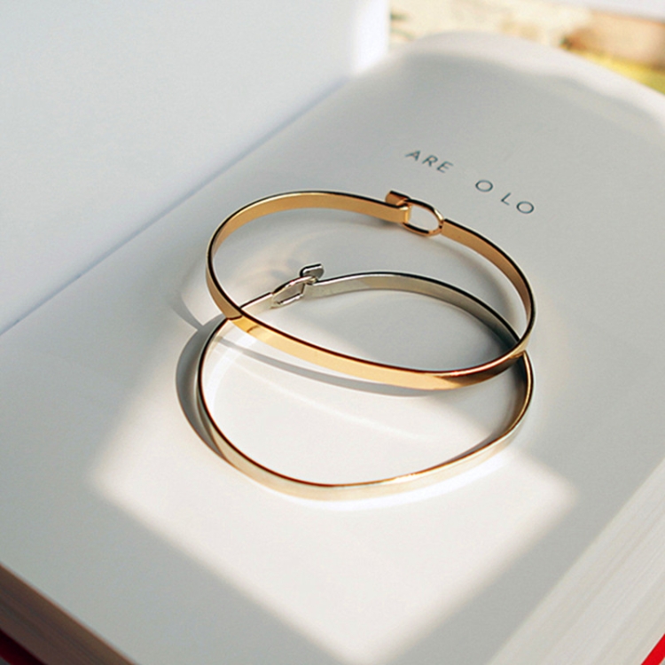 

Minimalist Fashion Personality Contracted Fine Gold Bracelet(Gold)