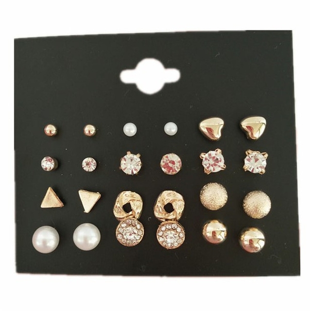 

Square Crystal Heart Stud Earrings Pearl Flower Earrings Set for Women(Black Card Gold Color)