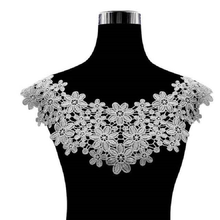 

White Lace Collar Three-dimensional Hollow Embroidered Fake Collar DIY Clothing Accessories, Size: About 45 x 26cm