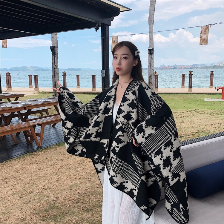 

Autumn And Winter Travel Wild Thickened Warmth Shawl Scarf Cloak, Size:150 x 130cm(Geometric Houndstooth)