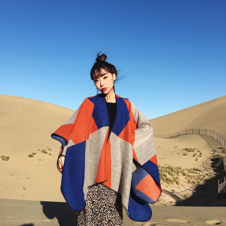 

Autumn and Winter Three-color Big Checkered Pattern Thick Scarf Ethnic Style Shawl, Size:150 x 130cm