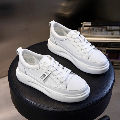 

Plus Velvet Autumn And Winter Flat Casual White Shoes Women Sports Versatile Shallow Mouth Single Shoes, Size: 38(Beige)