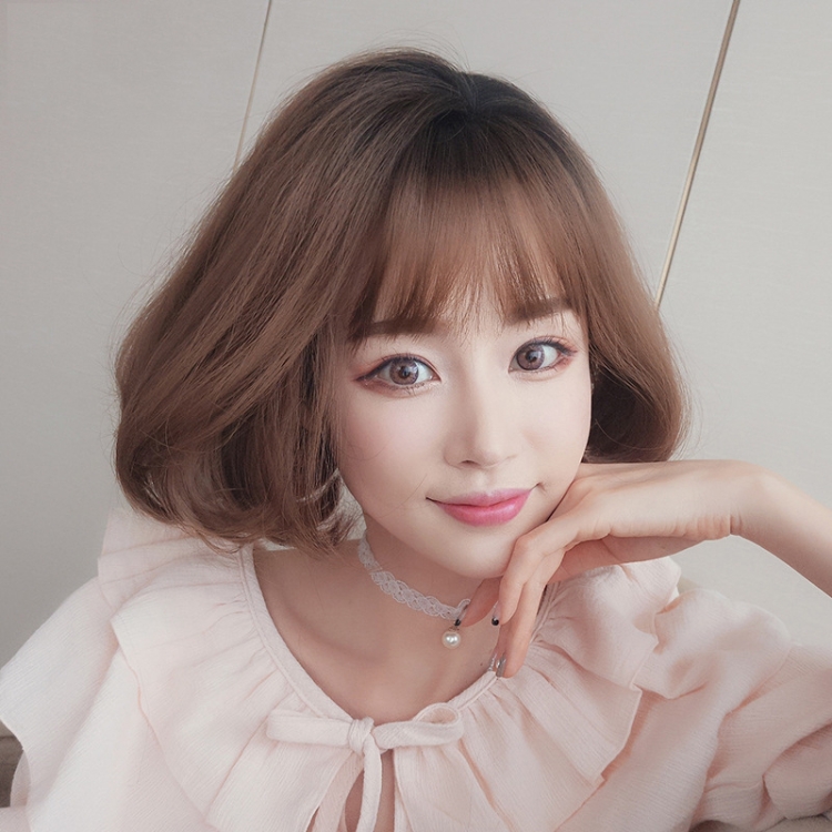 

Female Wave Bob Short Hair Realistic Personality Fluffy Head Cover Wig, Colour: Honey Pudding-Black Dyed Top 26CM