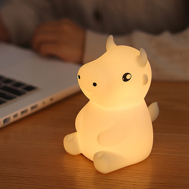 

JX-YD-08 Silicone Calf Cow Night Light LED Colorful Dimming Pat Sleeping Bedside Lamp