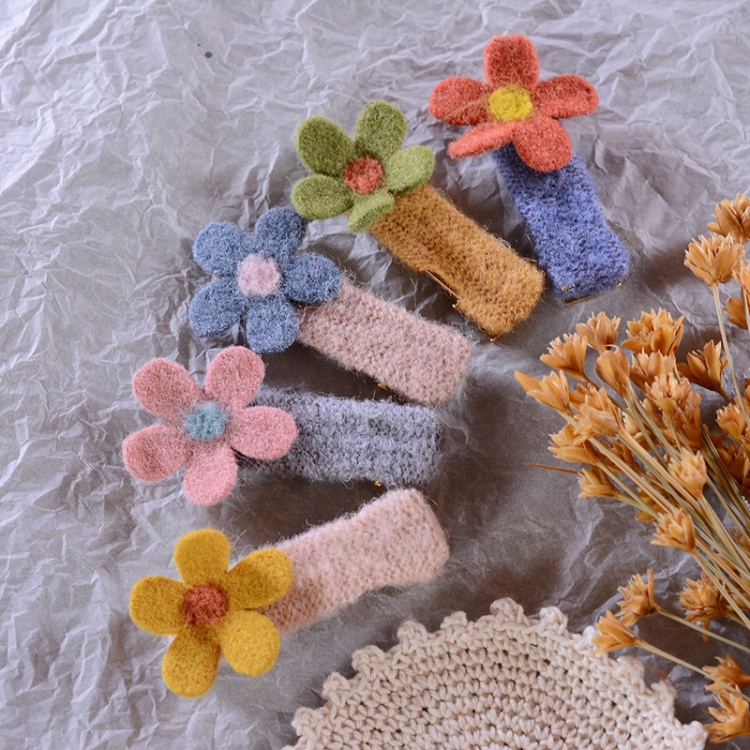 

10 PCS Imitation Cashmere Flower Hairpin Student Plush Bangs Clip, Color Random Deilvery
