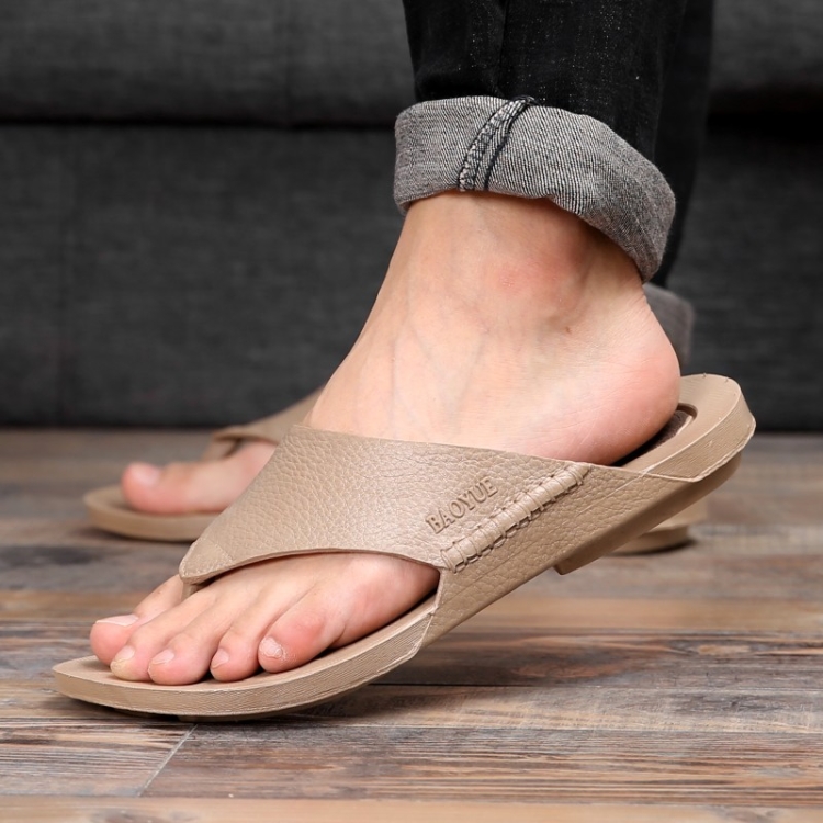 

2 PCS Summer Outdoor Beach Sandals Men Wear-Resistant PVC Slippers, Size: 40(Flip Flops Khaki)