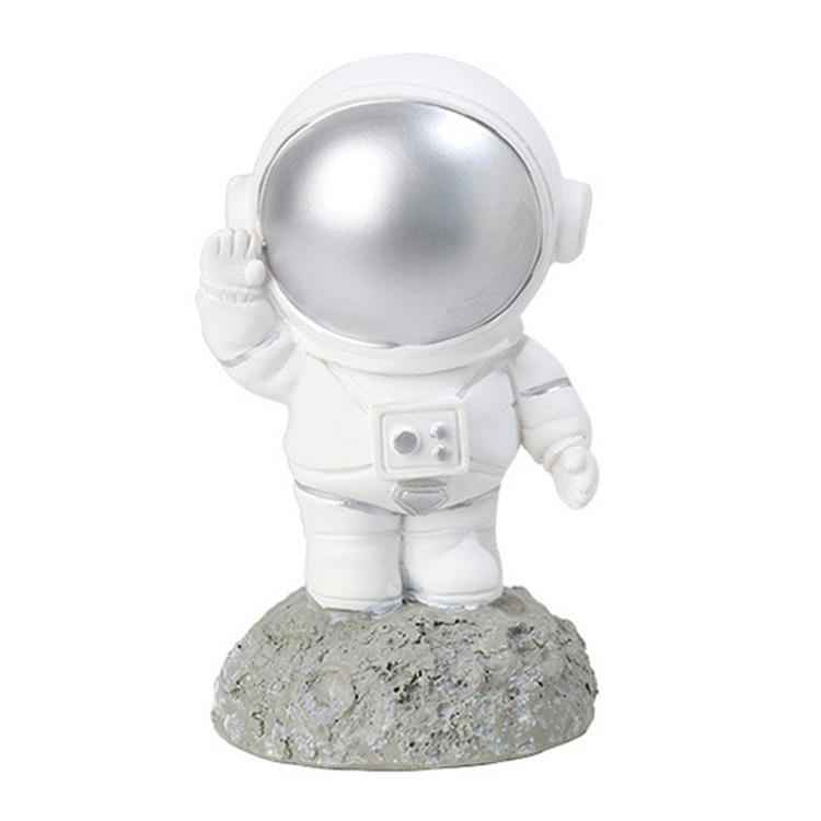 

2 PCS Resin Crafts Space Astronaut Ornaments Home Office Desktop Ornaments Children Gift, Style: Station Silver