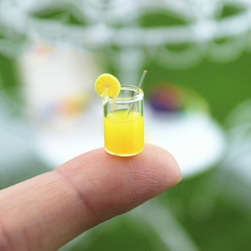 

5 PCS Mini Lemon Water Cup Miniature Dollhouse Accessories Cups Toy Mini Decoration Gifts(Orange juice lemon cup)