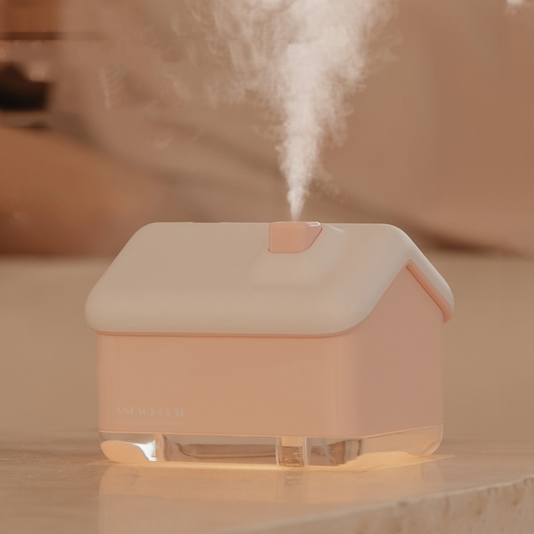 

QB2020-008-G1 Mini Snow House Air Humidifier USB Bedroom Christmas Humidifier(Pink)