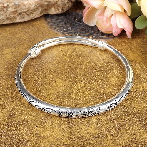 

Bohemian Vintage Retro Silver Bangles Women Classic Handmade Tibetan Silver Carved Plum Cuff Bracelets