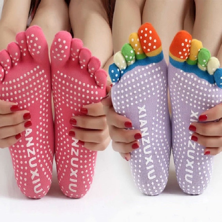 

Six Pairs Five-toe Non-slip Yoga Socks for Women, One Size, Random Color Delivery, Style:Straight