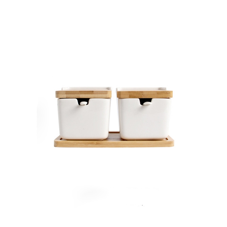 

Household Ceramic Seasoning Jar Set Kitchen Supplies, Size:Two Pieces with Two Spoons