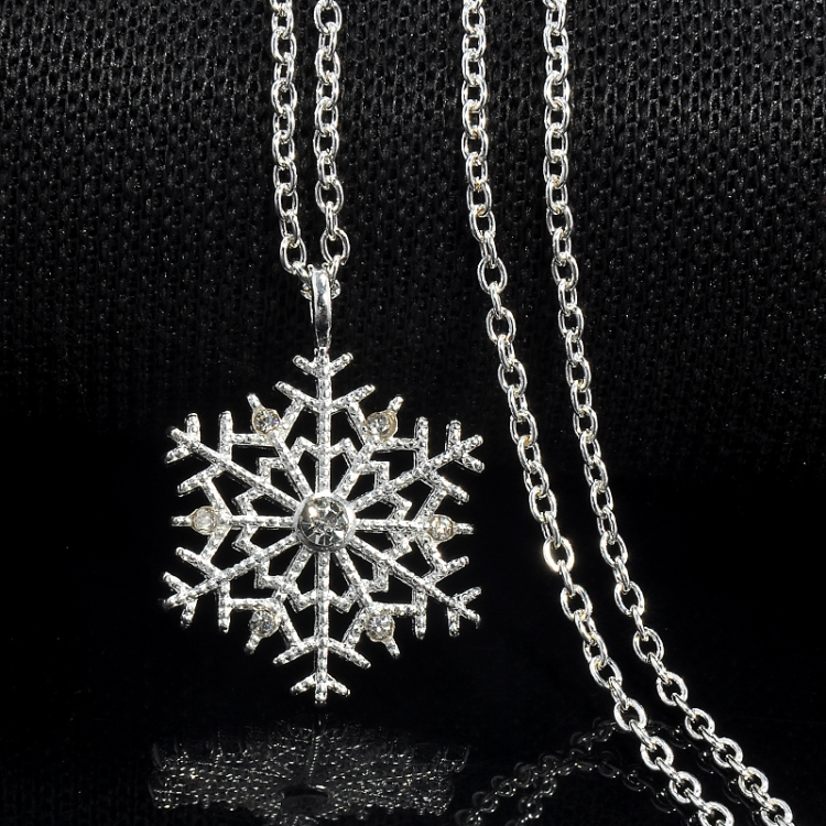 

3 PCS Charms Crystal Snowflake Zircon Flower Christmas Necklaces
